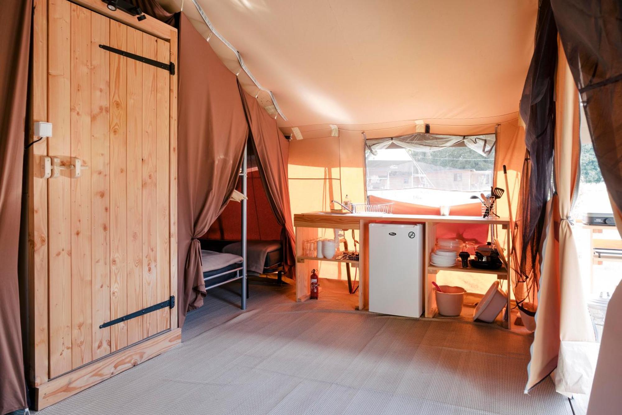 Huttopia Le Moulin Saint-Martin-dʼArdèche 部屋 写真